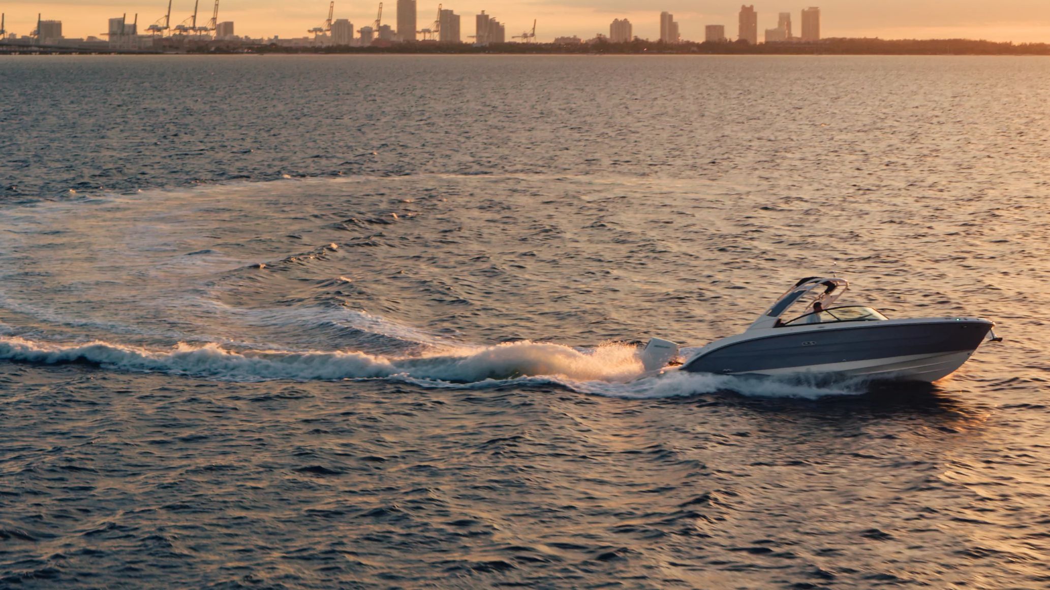 Mercury_Entertaining_17 Mercury™ outboard engines, Avator, 4-stroke, electric, EFI, becksoutboardinc.com